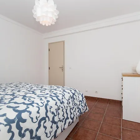 Lagoa De Albufeira - Private Pool, 4 Bedrooms, Bbq & Near *