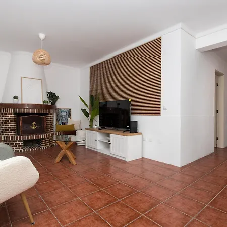 Lagoa De Albufeira - Private Pool, 4 Bedrooms, Bbq & Near Holiday home *