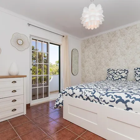 Lagoa De Albufeira - Private Pool, 4 Bedrooms, Bbq & Near